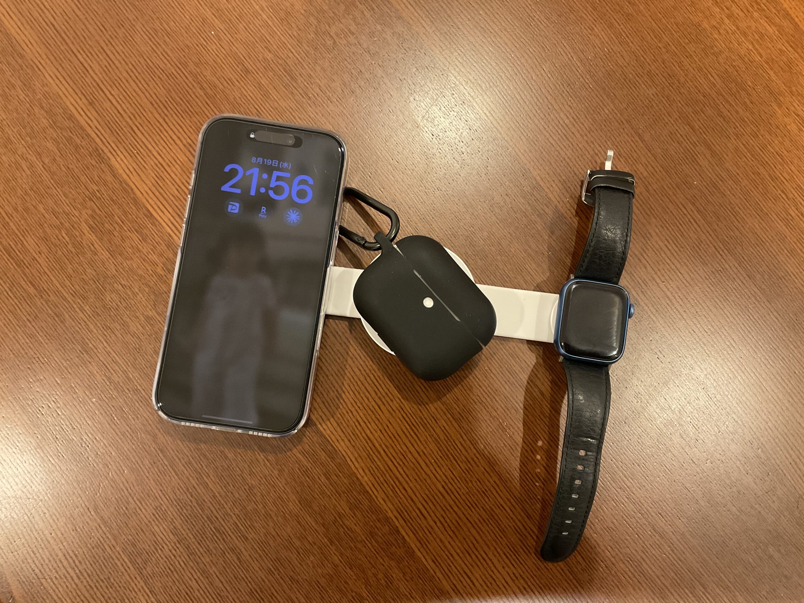 Anker MagGo Wireless Charging Station 3-in-1 実機(iPhone・AirPods・Apple Watchを同時充電)