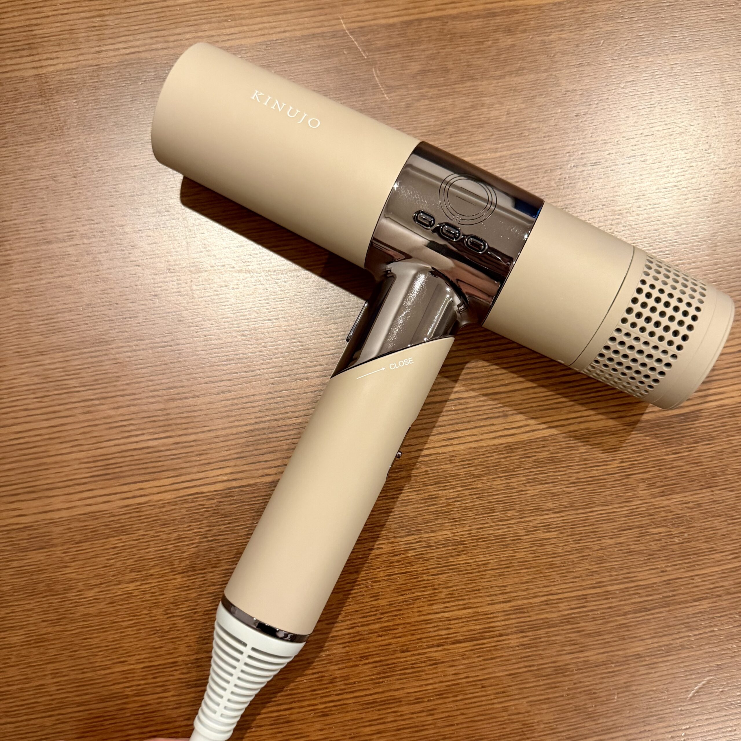 KINUJOヘアドライヤー モカ 実機